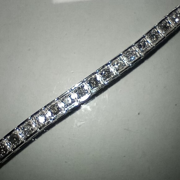 10Kt White Gold 2-Carat Diamond “Half Moon” Eternity Bracelet - Picture 2 of 6